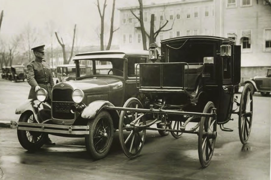 William Howard Taft motorized the White House fleet